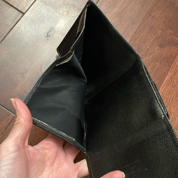 Louis Vuitton Epi Black Tri Fold Leather Wallet - Picture 9 of 10